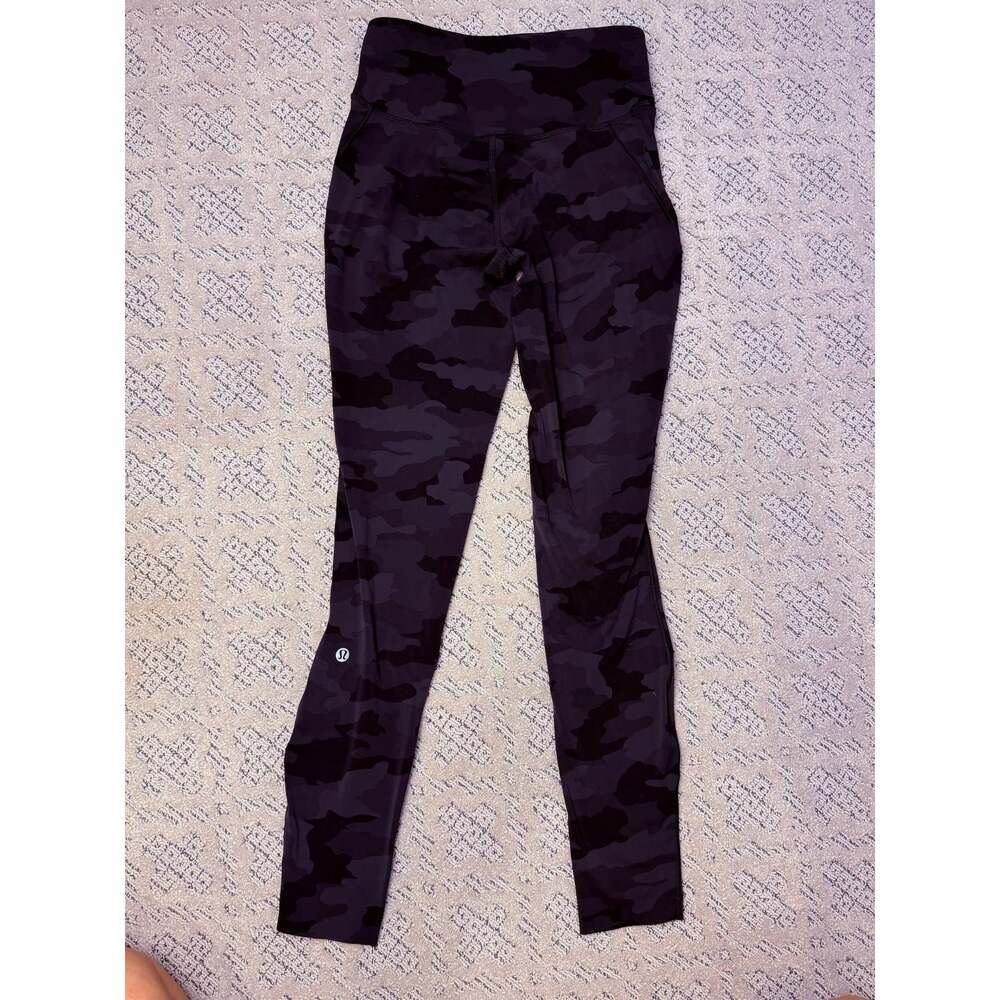 Lululemon High-Rise Leggings Size 4 Navy Camo
